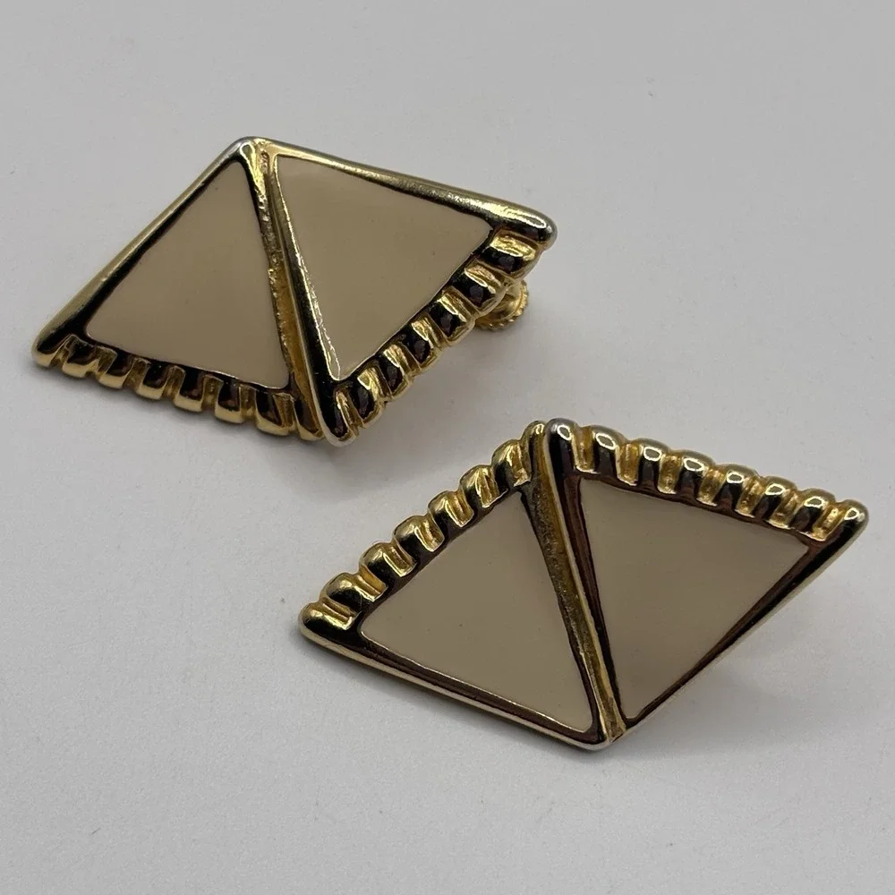 Vintage Goldette Gold Tone Enamel Earrings Screw Back